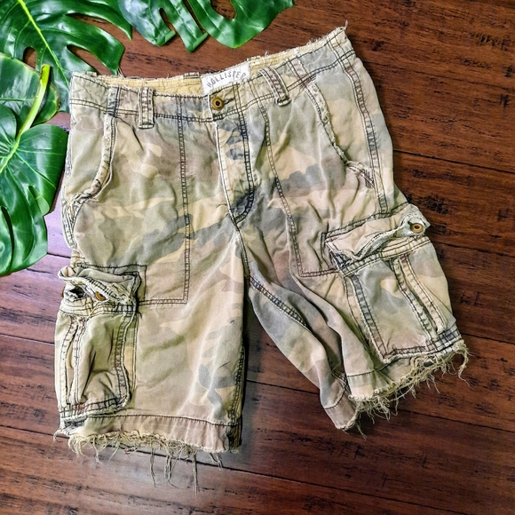 Hollister Other - ☀️3/$10☀️ Hollister Camo Cargo Shorts
